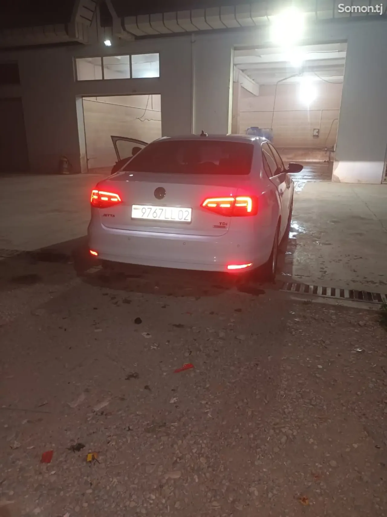 Volkswagen Jetta 2015 · 2.0 AT