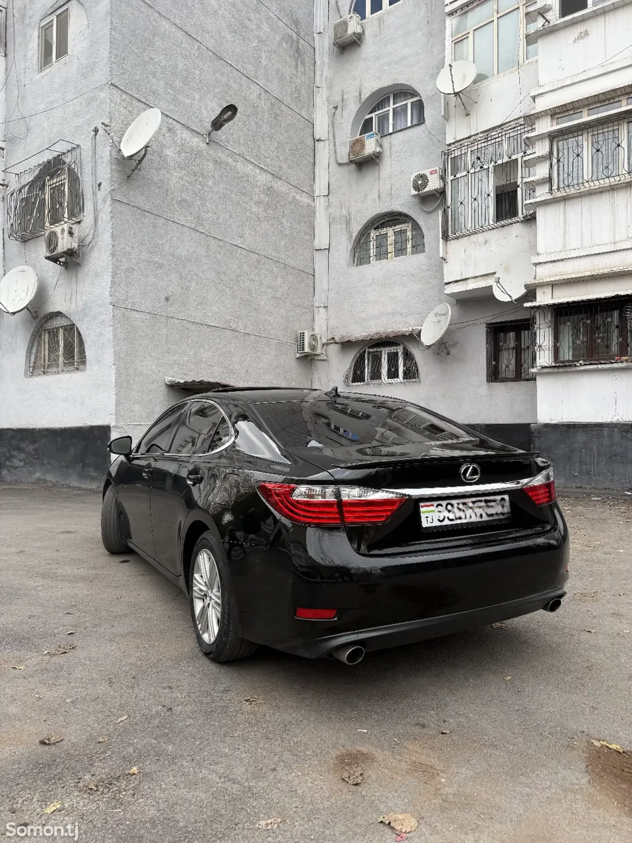 Lexus ES series 2014 · 2.5 AT