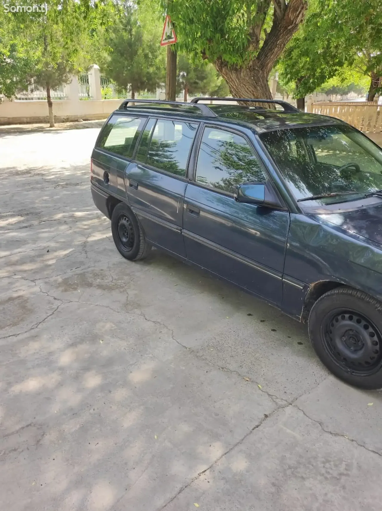 Opel Astra F 1994 · 1.6 MT