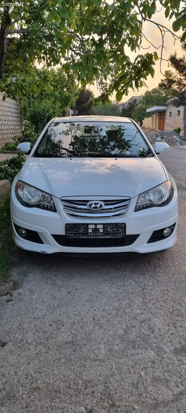 Hyundai Avante 2011 · 1.6 AT