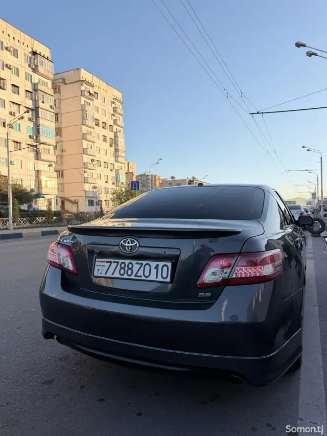 Toyota Camry 2010 · 2.5 AT