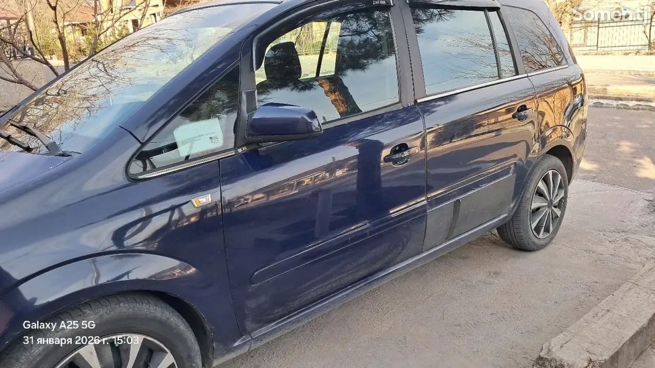 Opel Zafira 2007 · 1.9 AT