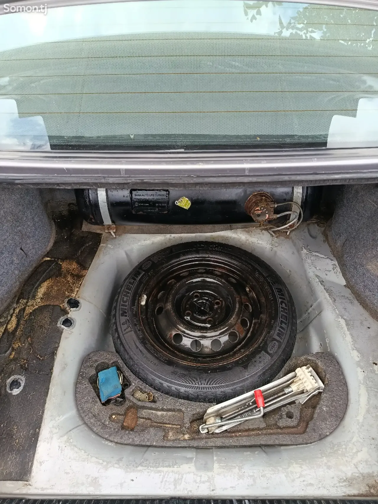 Opel Vectra A 1991 · 1.6 MT
