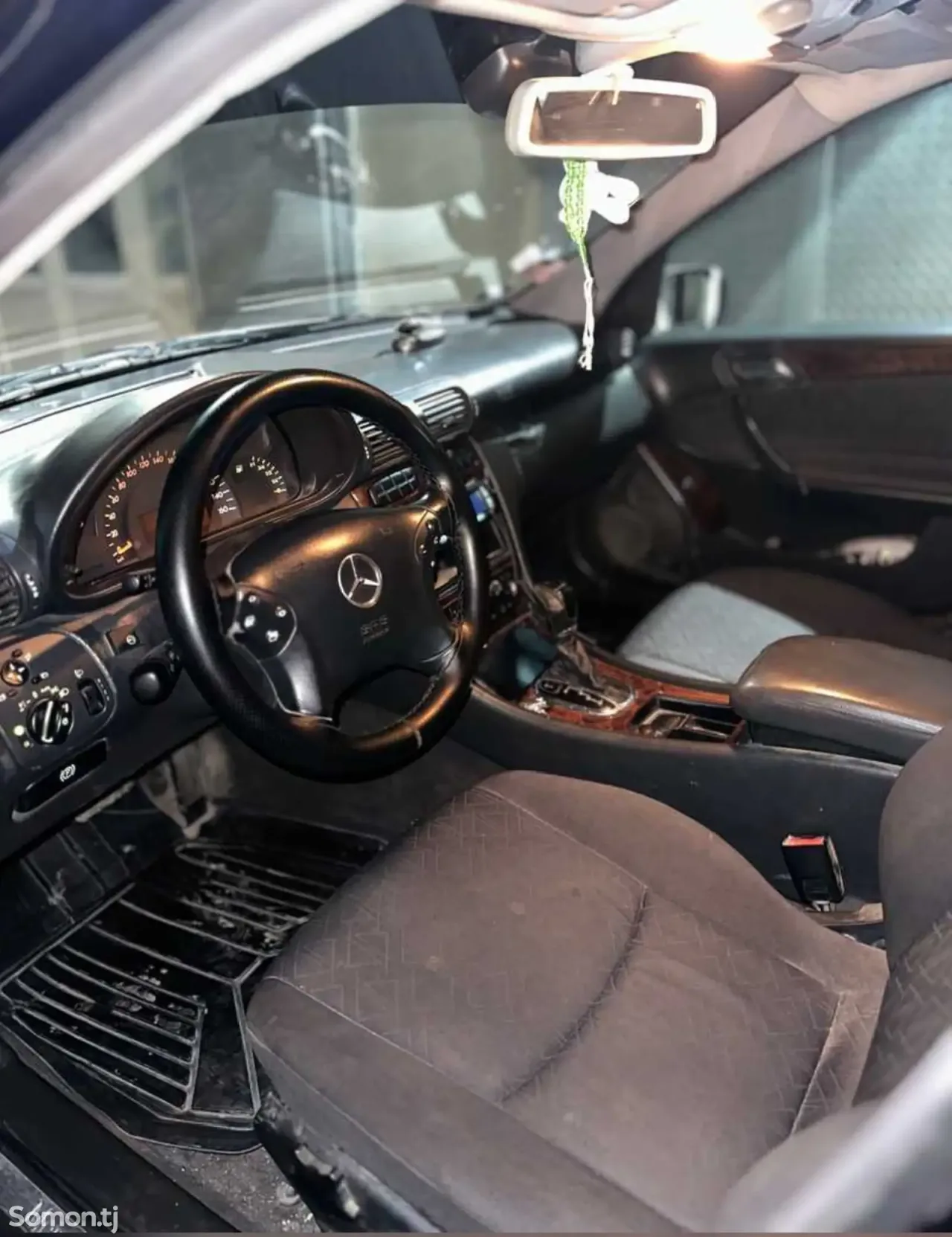 Mercedes-Benz C class 2000 · 2.0 AT