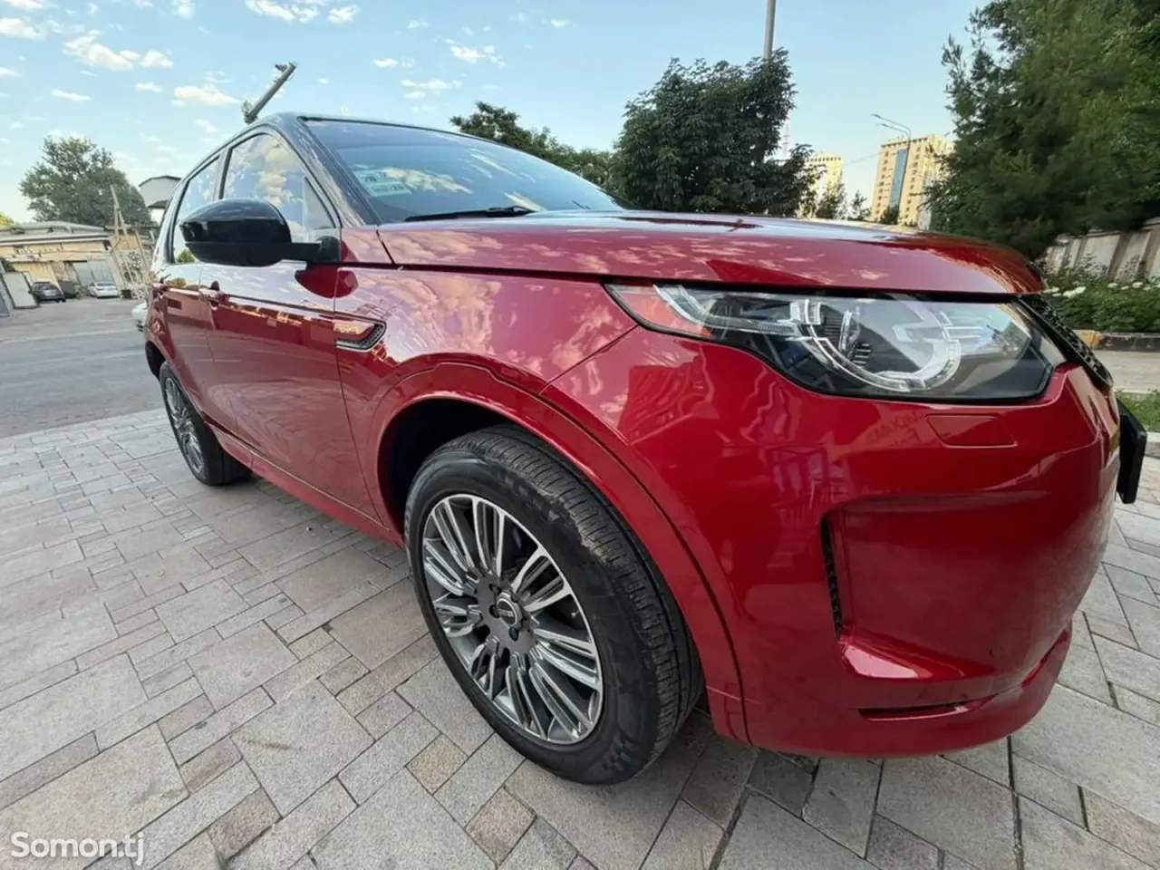 Land Rover Discovery 2016 · 2.0 AT