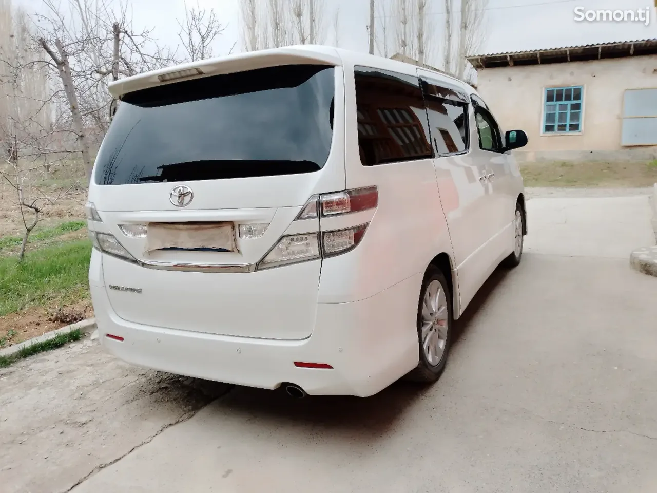 Toyota Vellfire 2014 · 2.4 AT