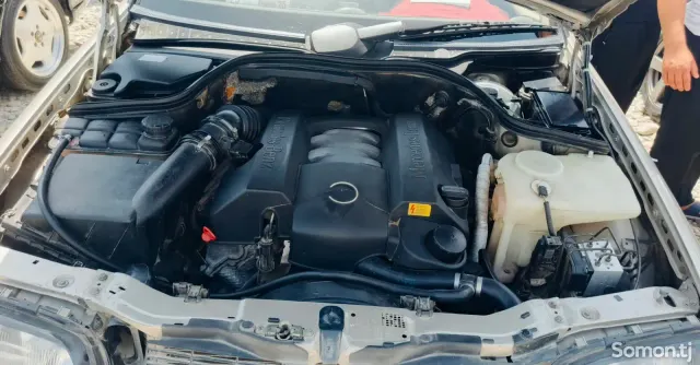Mercedes-Benz C class 2000 · 2.4 AT