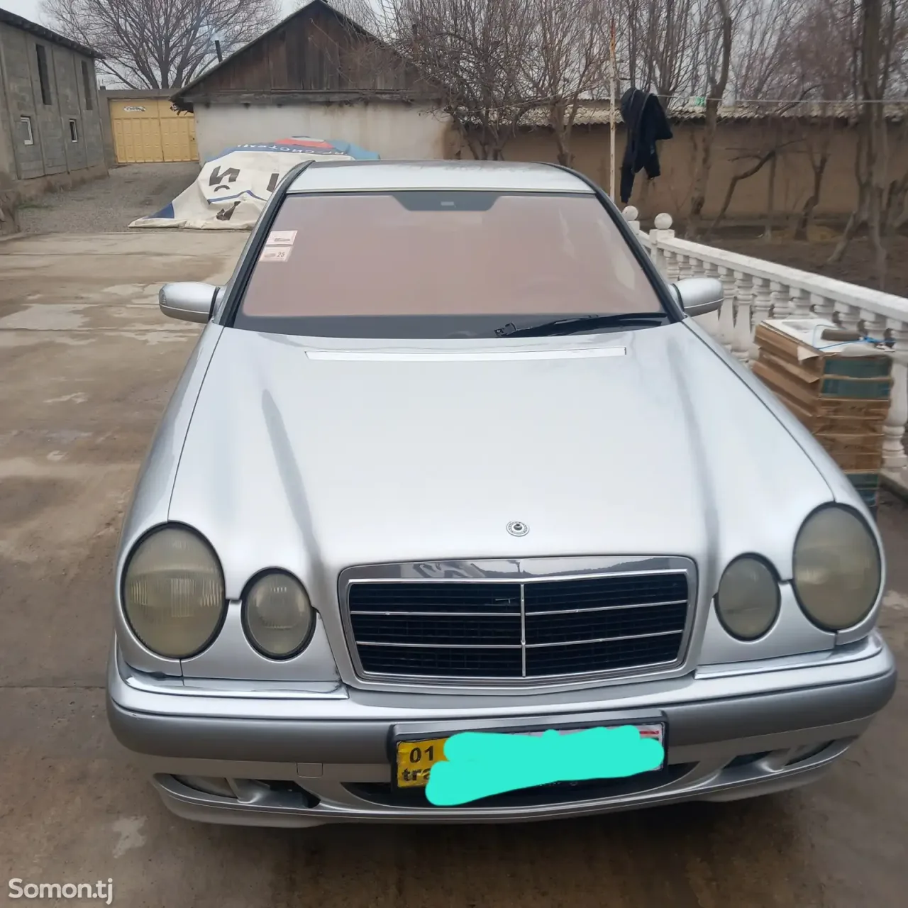 Mercedes-Benz E class 1996 · 1.8 MT
