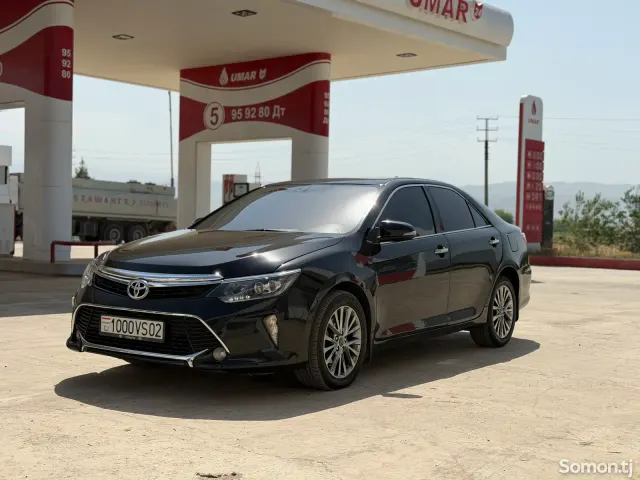 Toyota Camry 2015 · 2.5 AT