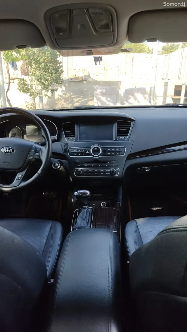 Kia K7 2014 · 3.0 AT