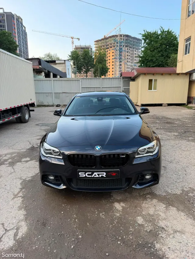 BMW M5 2015 · 3.0 AT