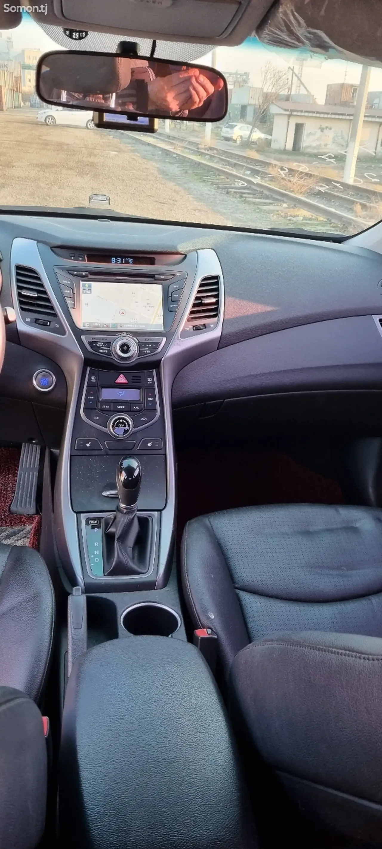 Hyundai Avante 2014 · 1.6 AT