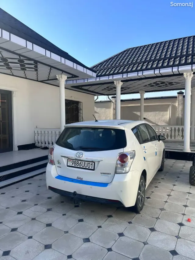 Toyota Verso 2015 · 1.8 MT