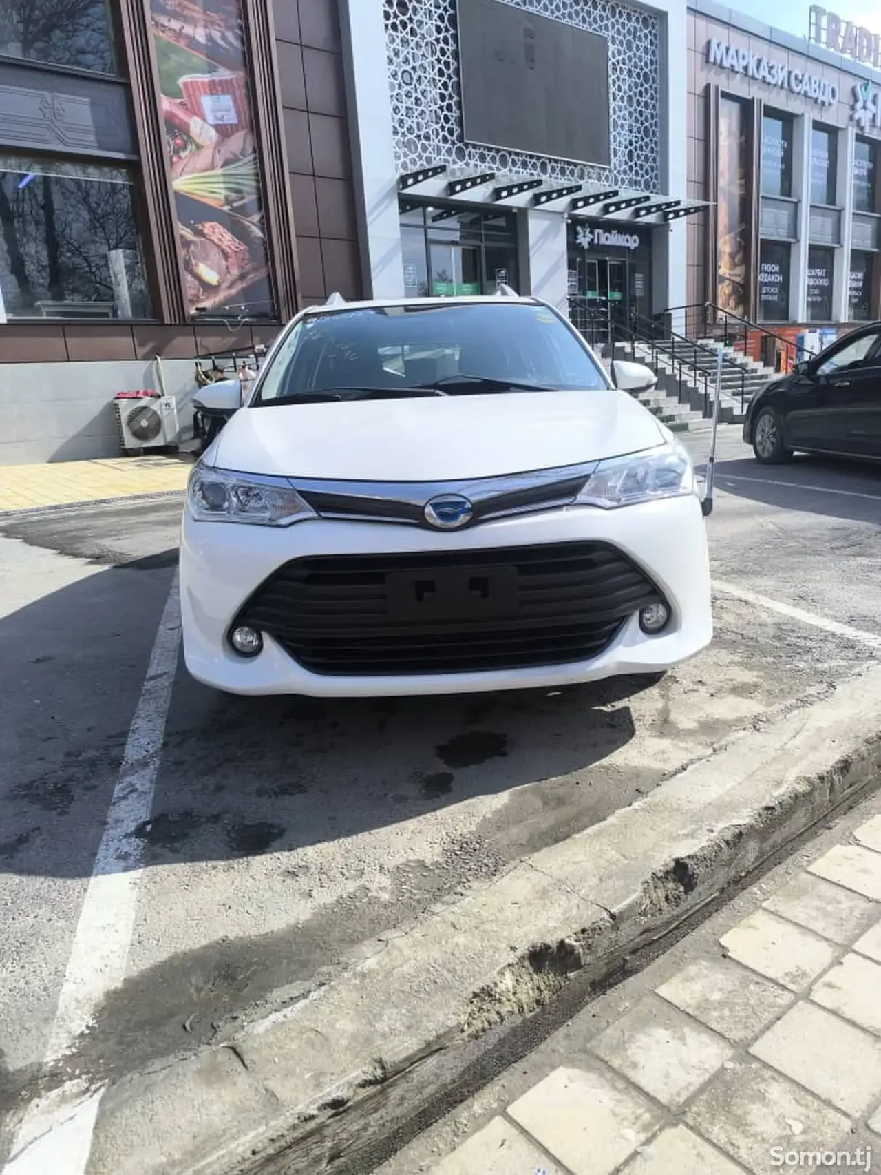 Toyota Fielder 2015 · 1.5 AT