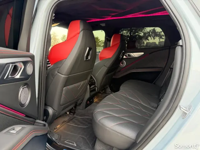 BMW XM 2024 · 4.4 AT