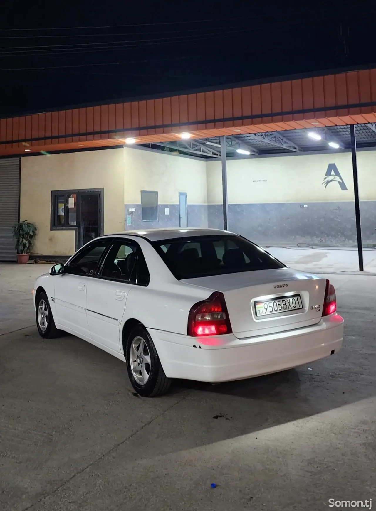 Volvo S80 2000 · 2.4 MT