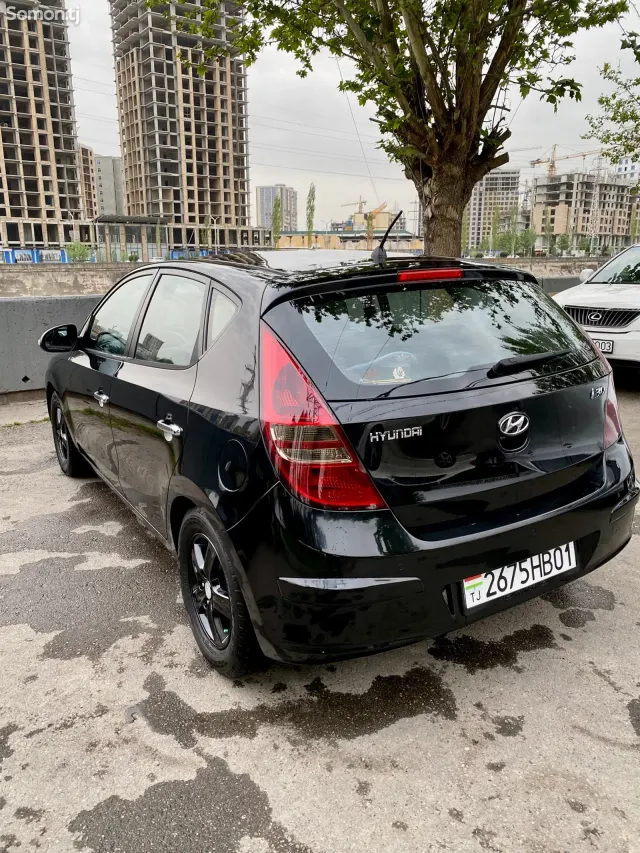 Hyundai i30 2010 · 1.6 AT