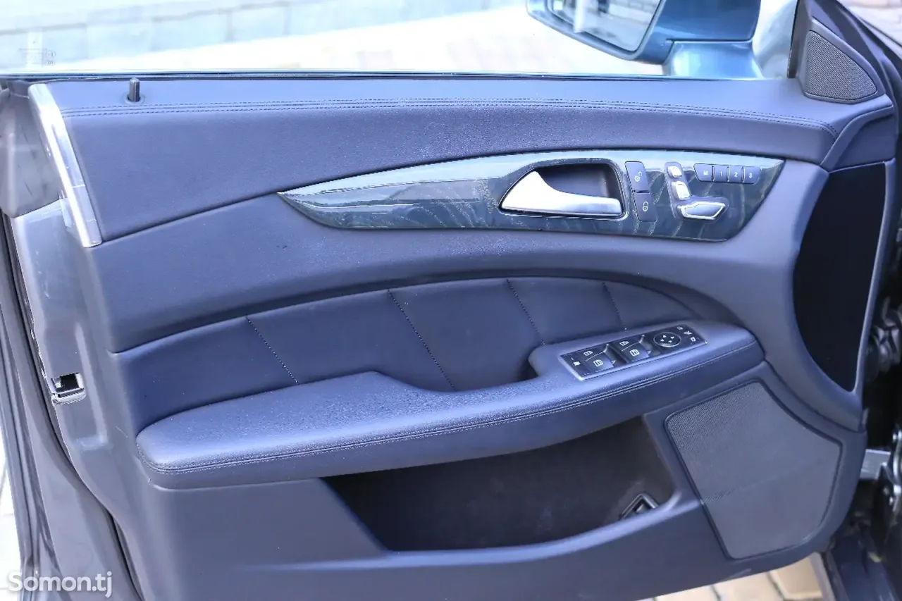 Mercedes-Benz CLS class 2016 · 2.5 AT