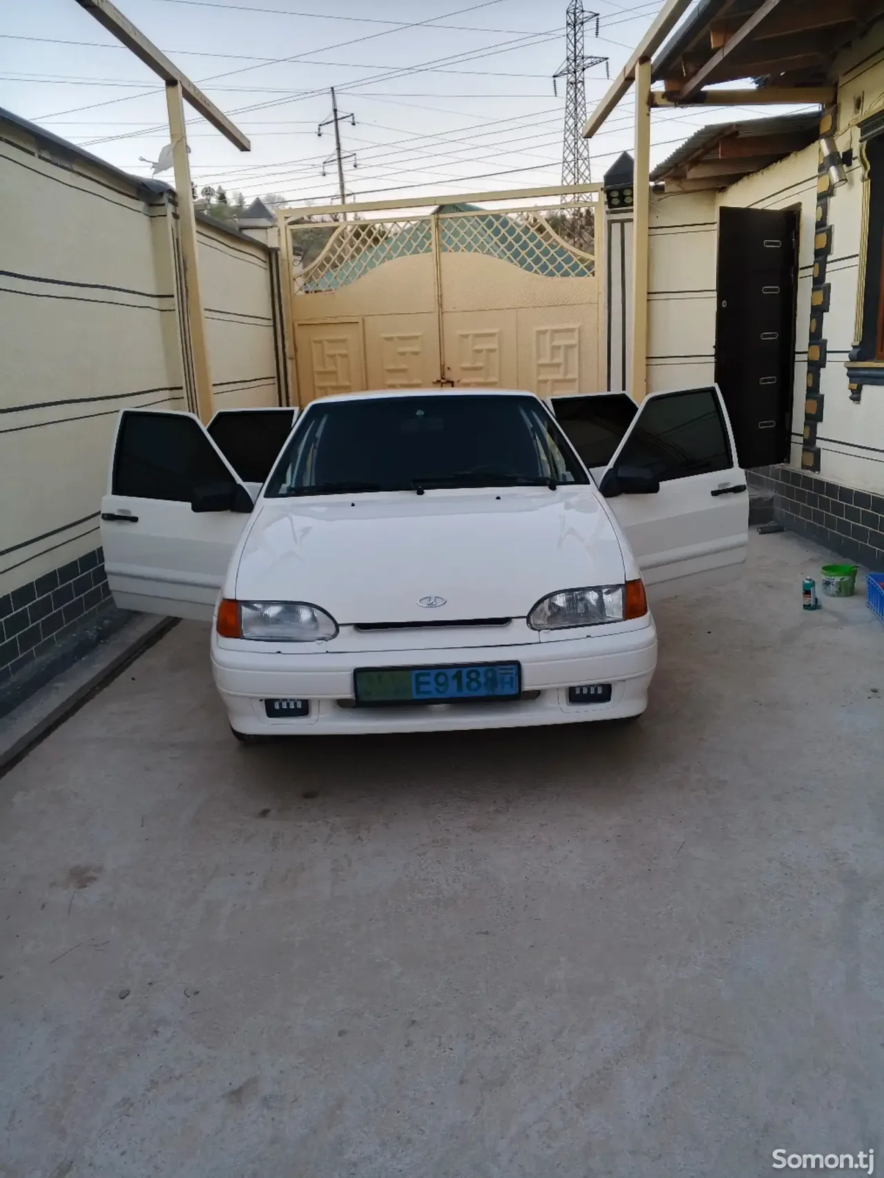 Lada (ВАЗ) 2114 2012 · 1.7 MT