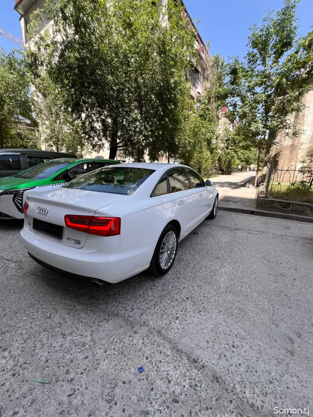 Audi A6 2015 · 2.0 AT