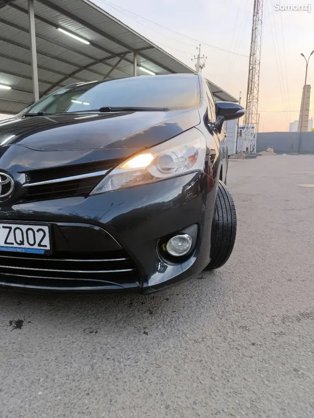 Toyota Verso 2014 · 1.6 MT