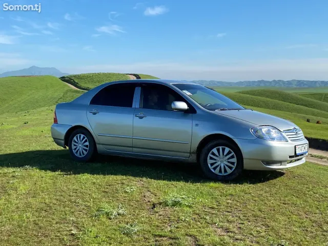 Toyota Corolla 2004 · 1.5 AT