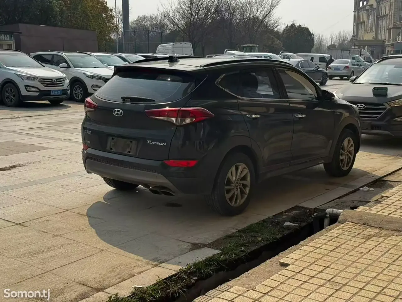 Hyundai Tucson 2015 · 1.6 AT