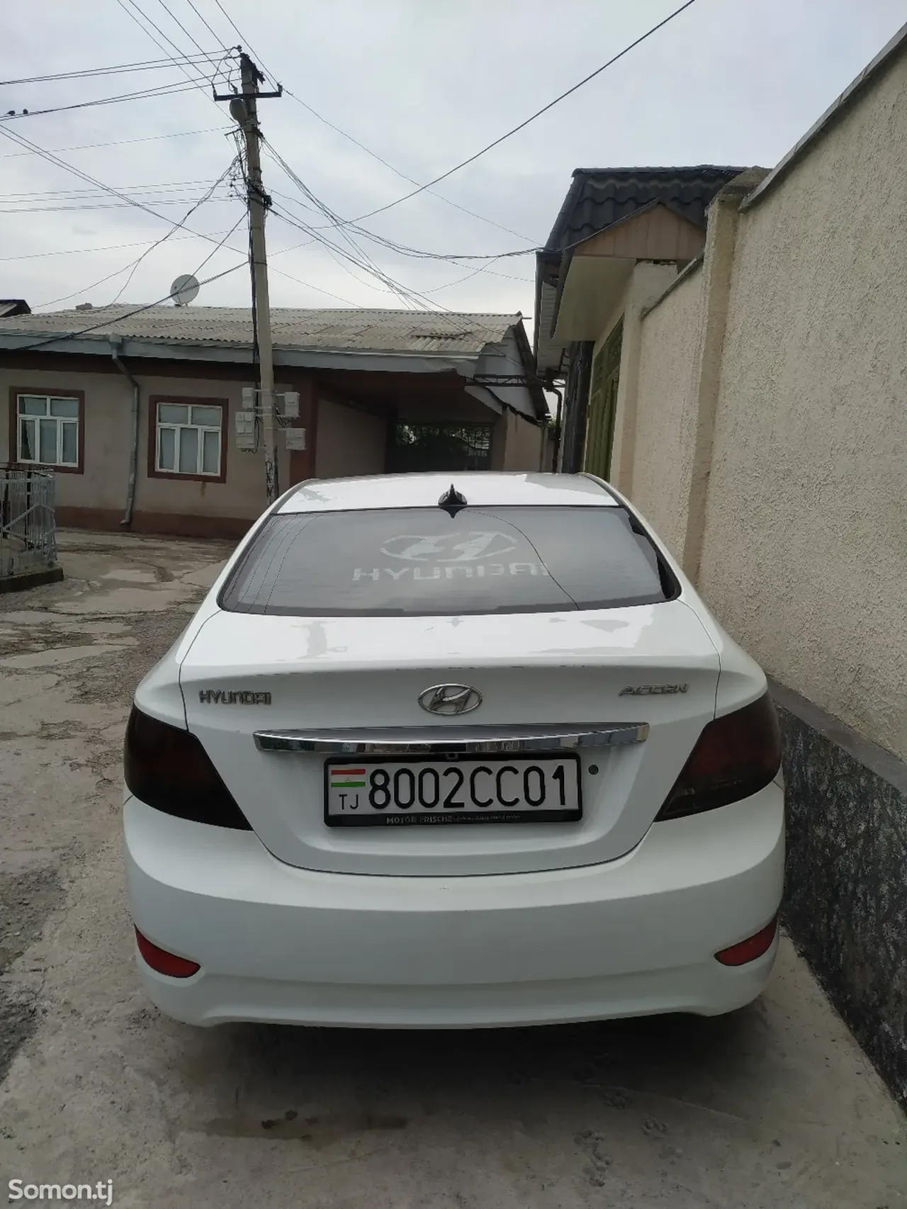 Hyundai Accent 2012 · 1.6 AT