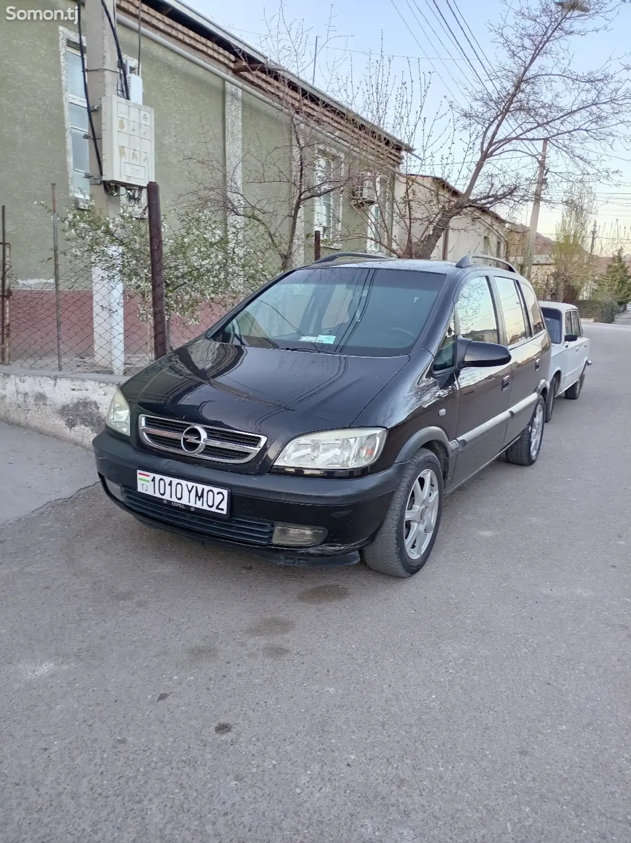 Opel Zafira 2000 · 1.8 AT