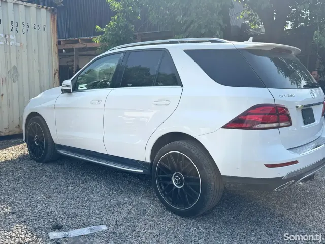 Mercedes-Benz GLE class 2017 · 3.5 AT