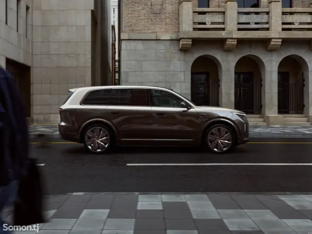 Li Auto (Lixiang) L9 2026 · 2.0 AT