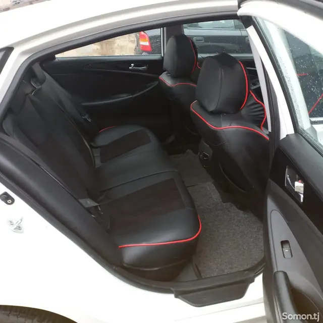 Hyundai Sonata 2010 · 2.0 AT