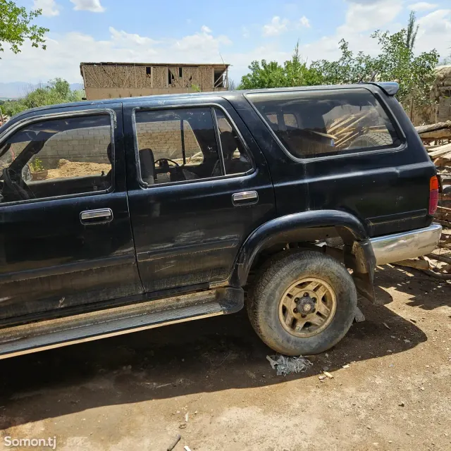Toyota Hilux Surf 1996 · 3.0 AT