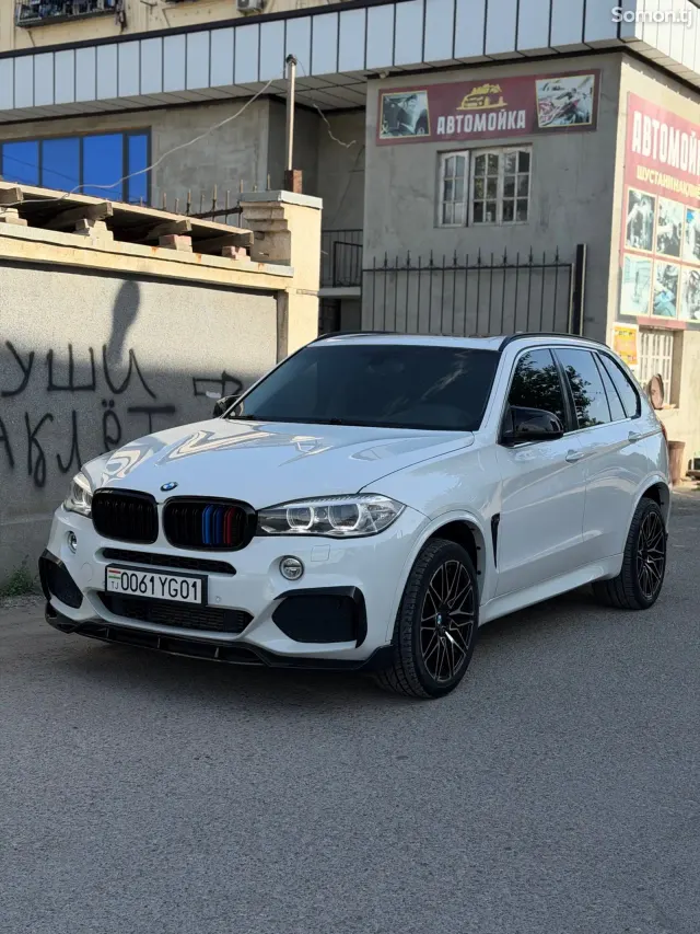 BMW X5 2016 · 3.0 AT