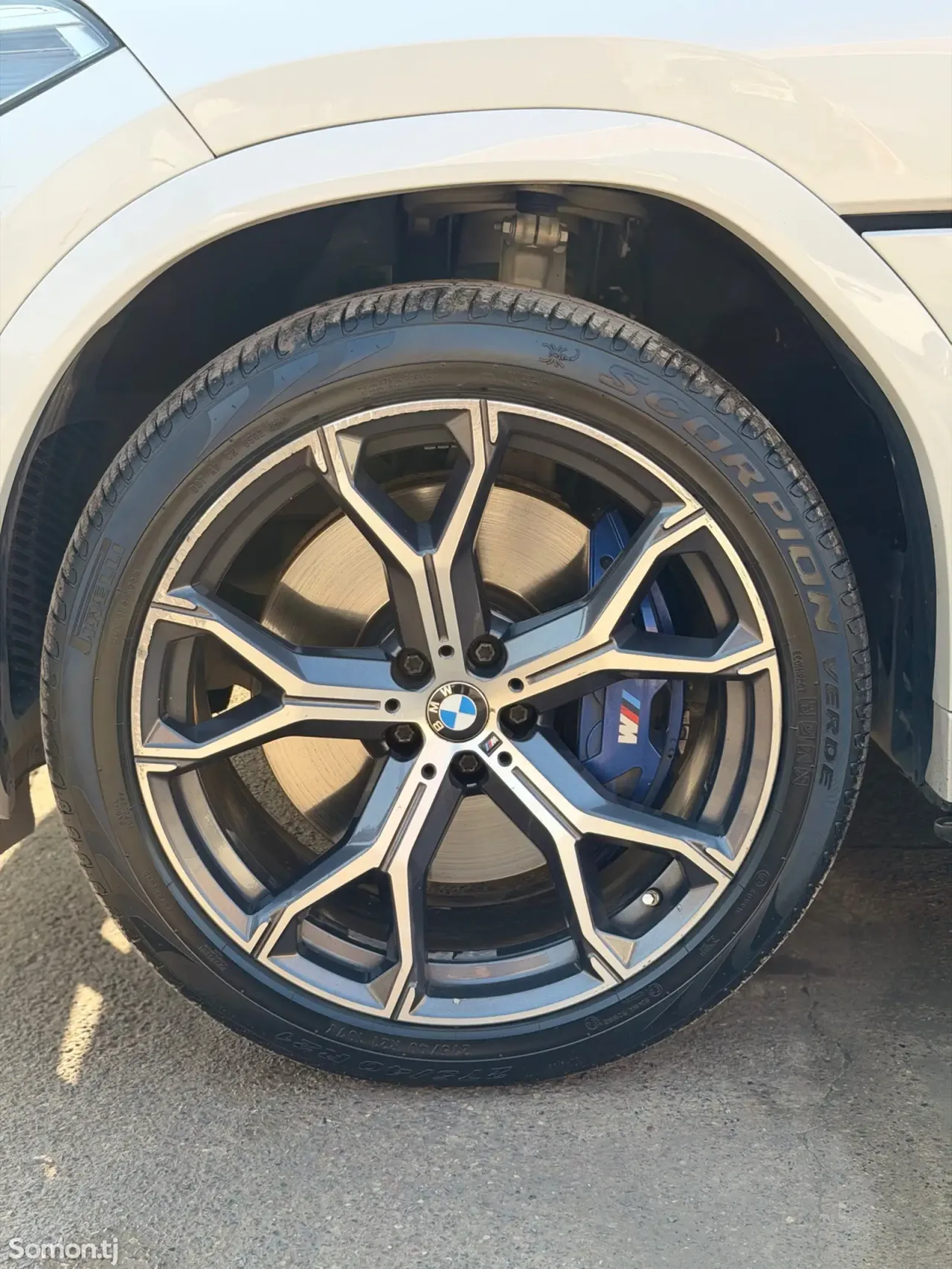BMW X6 2022 · 3.0 AMT