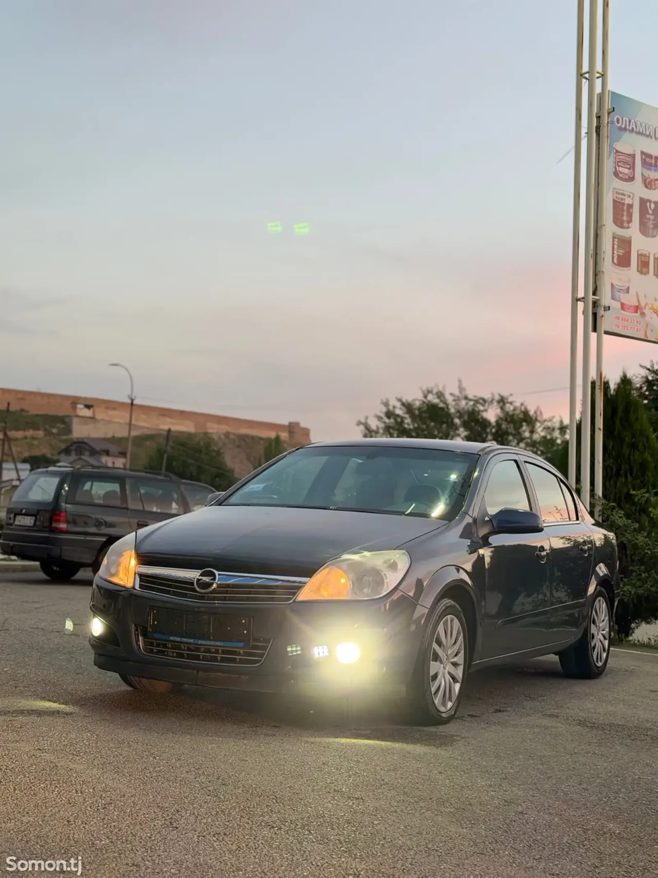 Opel Astra H 2008 · 1.8 AT