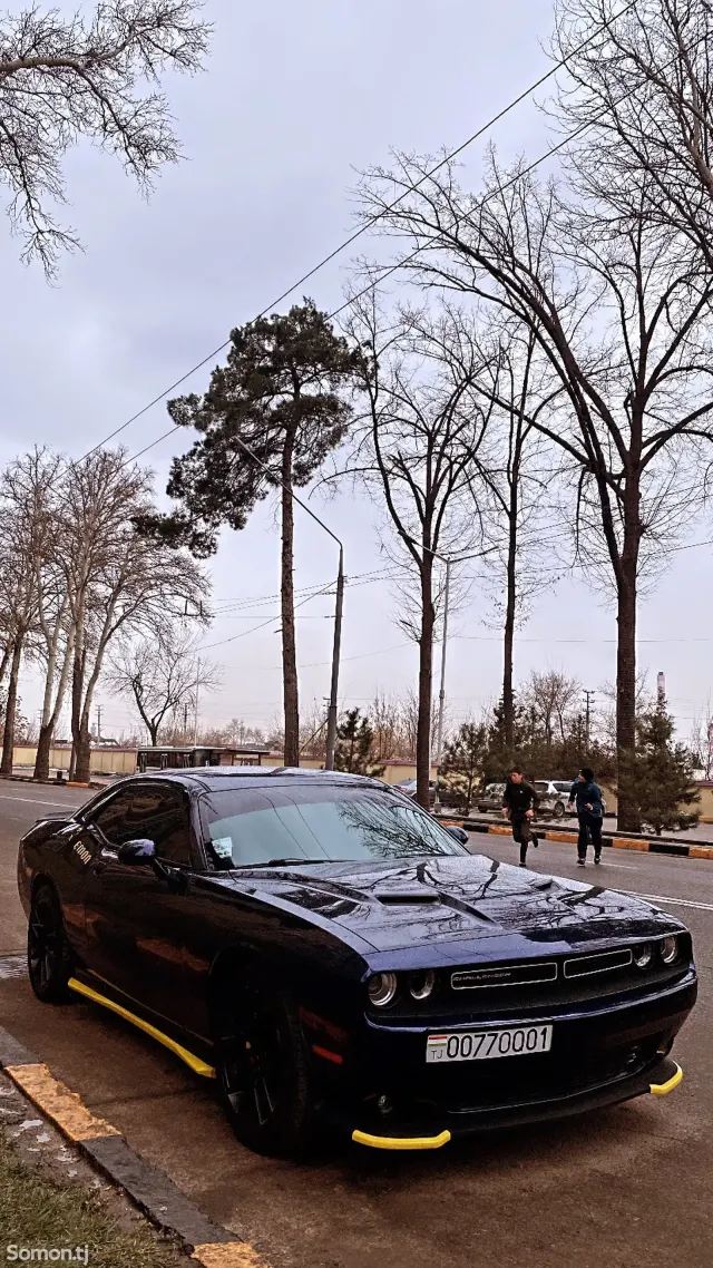Dodge Challenger 2017 · 3.6 AT