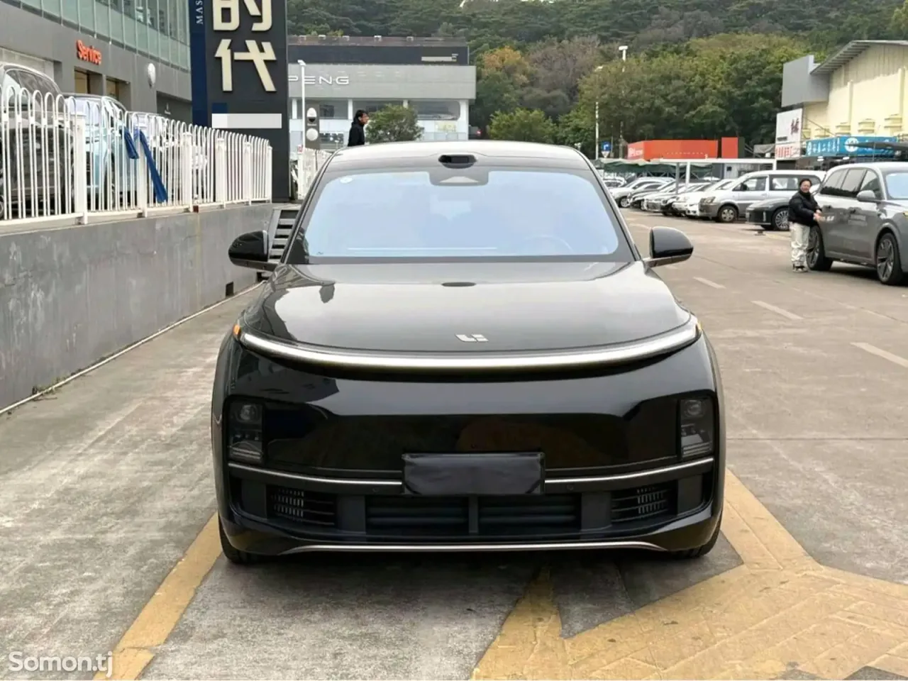 Li Auto (Lixiang) L9 2025 · AT