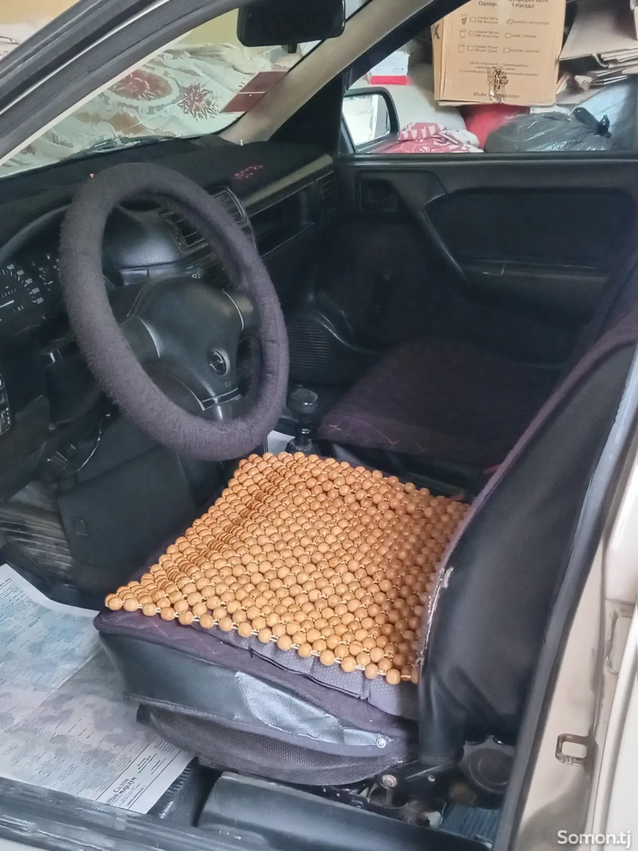 Opel Vectra A 1991 · 1.6 MT