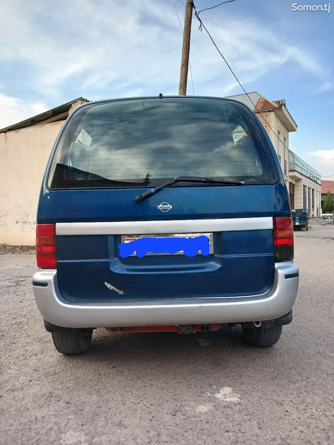 Nissan Serena 1999 · 1.6 MT