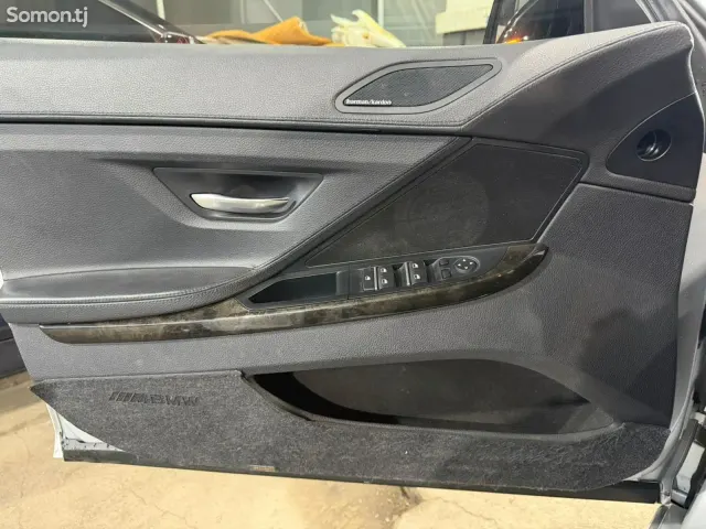 BMW M6 2014 · 4.0 AT