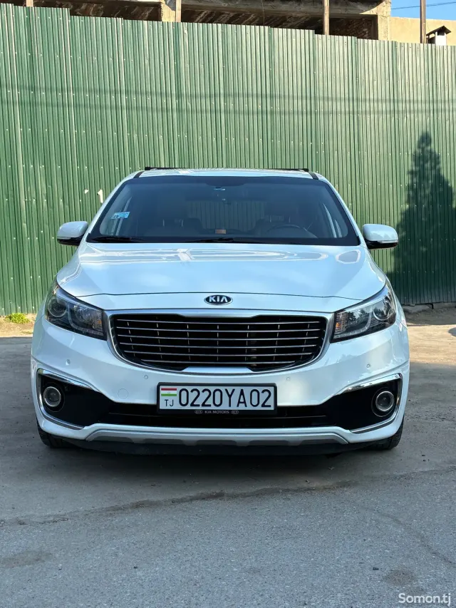 Kia Carnival 2016 · 2.2 AT