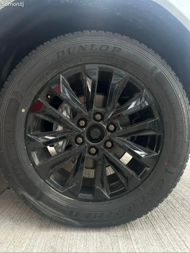 Toyota Land Cruiser Prado 2025 · 2.4 AT