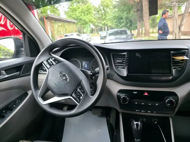 Hyundai Tucson 2017 · 2.0 AT
