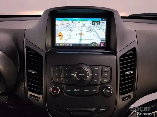 Chevrolet Orlando 2015 · 1.6 AT