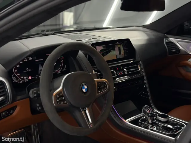 BMW M8 2023 · 4.4 AT