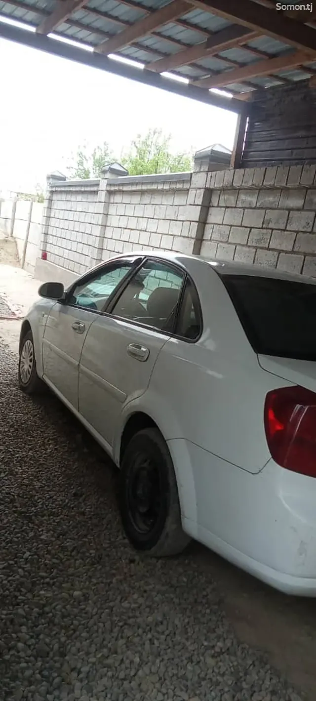 Chevrolet Lacetti 2005 · 1.4 AT