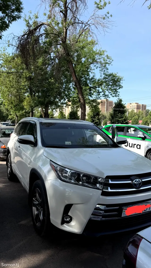 Toyota Highlander 2014 · 3.5 AT
