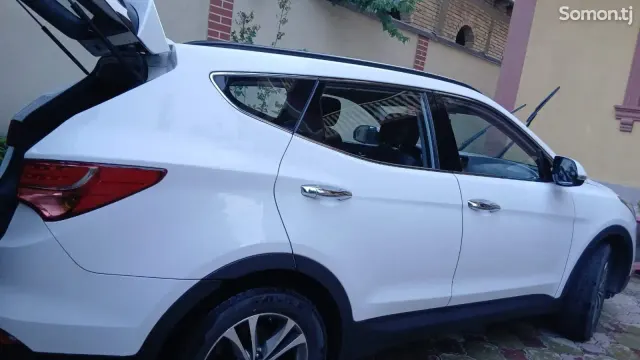 Hyundai Santa Fe 2015 · 2.0 AT
