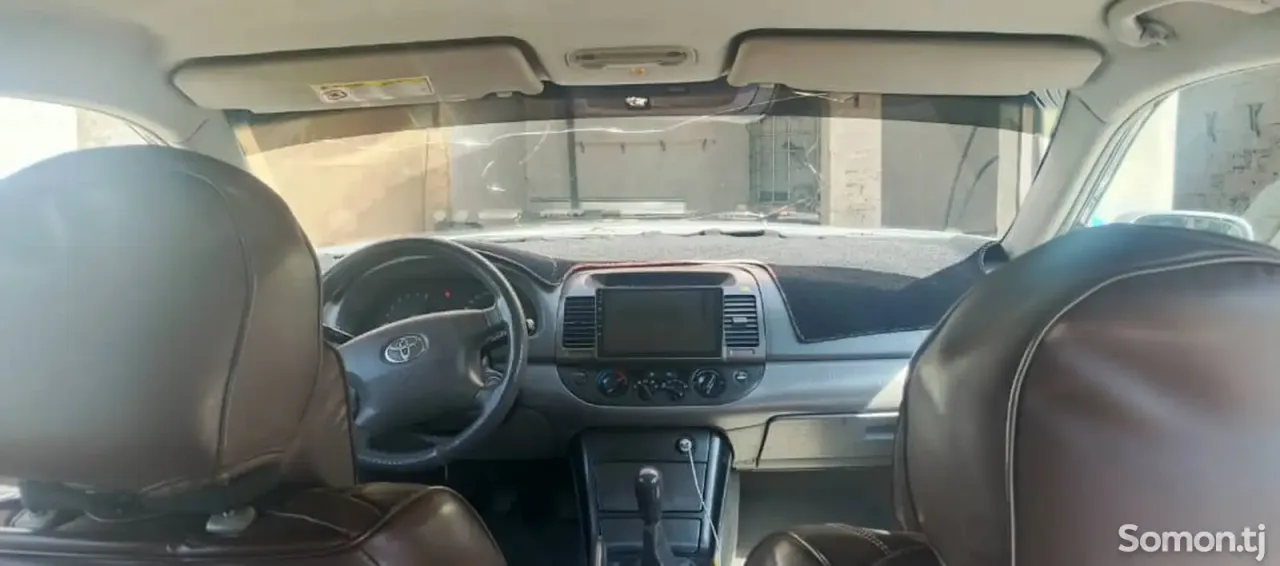 Toyota Camry 2005 · 2.4 MT